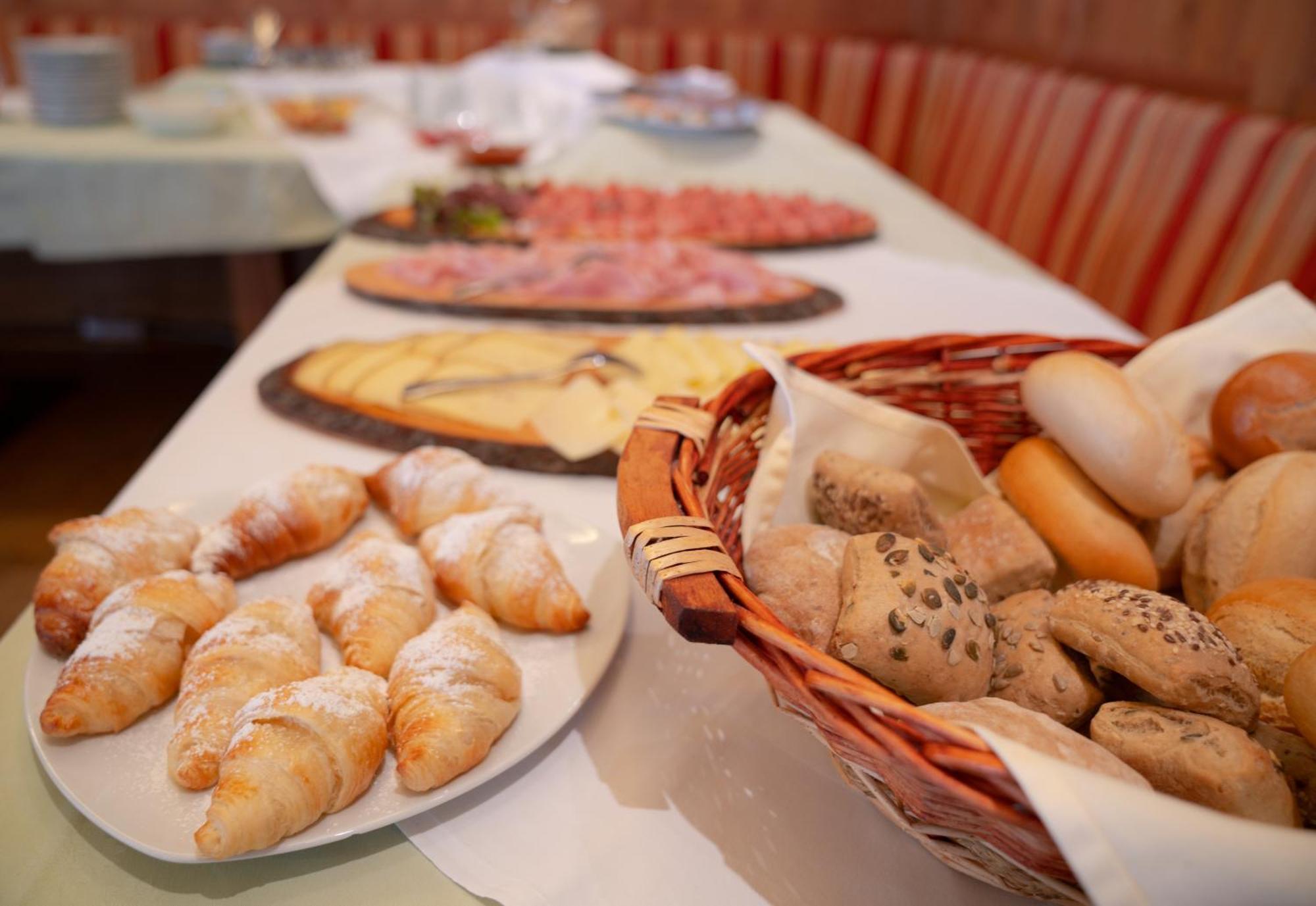 Gasthaus Bad Siess Longostagno Εξωτερικό φωτογραφία